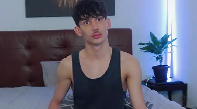 Snapshot of DanielCrush1 chatting on 02/23/25, 09:00 DanielCrush1 online show from 02/23/25, 09:00