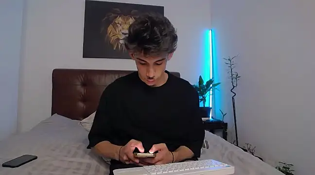 Snapshot of DanielCrush1 chatting on 03/16/25, 04:23 DanielCrush1 online show from 03/16/25, 04:23