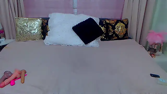 Snapshot of BustyVicky chatting on 12/18/24, 10:35 BustyVicky online show from 12/18/24, 10:35
