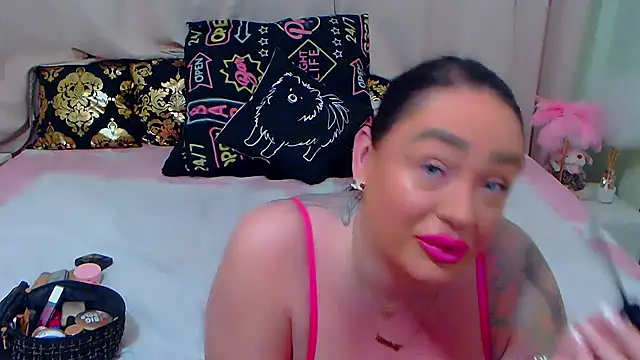 Snapshot of BustyVicky chatting on 02/10/25, 10:40 BustyVicky online show from 02/10/25, 10:40