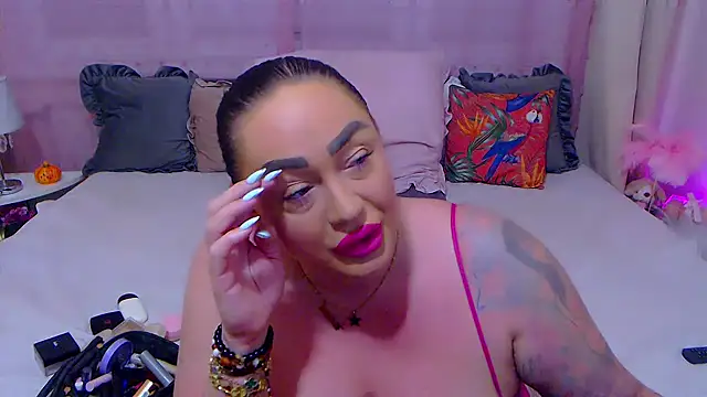 Snapshot of BustyVicky chatting on 09/27/25, 09:53 BustyVicky online show from 09/27/25, 09:53
