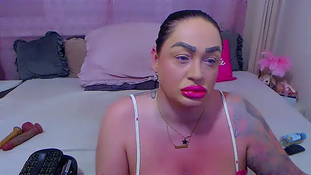 Snapshot of BustyVicky chatting on 10/07/25, 08:17 BustyVicky online show from 10/07/25, 08:17