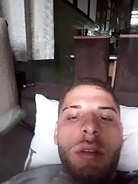 PauGostoso051 online show from 10/18/25, 04:52