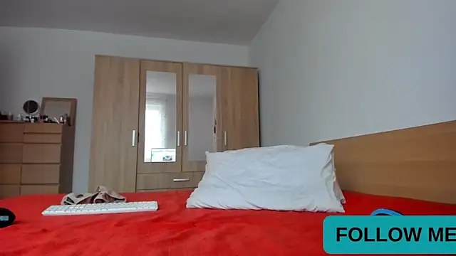 wildalissa online show from 10/25/25, 06:02