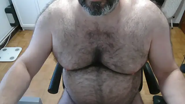 mikeyhotbear online show from 07/15/26, 05:34