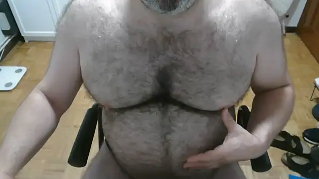 mikeyhotbear online show from 07/19/26, 05:11