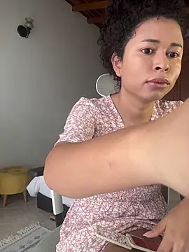 GabriSaenz online show from 04/07/26, 01:44