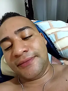 EISONREINA11 online show from 10/28/25, 11:18