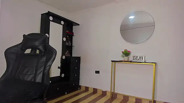 Emattaylor online show from 11/30/25, 11:36