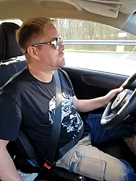 Trucker Hunter online show from 03/08/25, 03:45