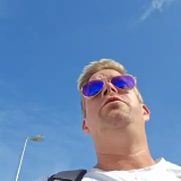 Trucker Hunter online show from 10/27/25, 04:00