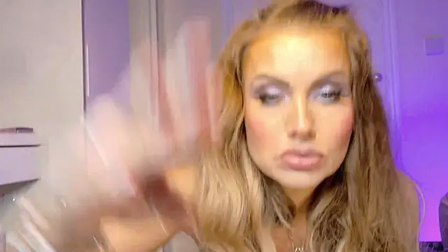 Tinkerbell822 online show from 01/14/26, 08:53