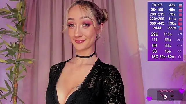 Snapshot of Bella-White chatting on 02/02/26, 01:21 Bella-White online show from 02/02/26, 01:21