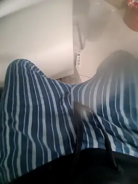 Snapshot of Zauberstab8 chatting on 12/17/24, 09:28 Zauberstab8 online show from 12/17/24, 09:28