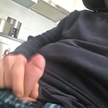 Snapshot of Zauberstab8 chatting on 11/09/25, 08:34 Zauberstab8 online show from 11/09/25, 08:34