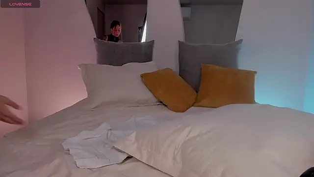 ErikaBenz  online show from 03/02/25, 05:14