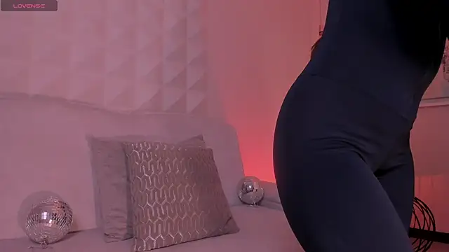 ErikaBenz  online show from 04/05/26, 11:29