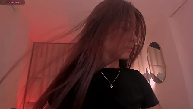 Snapshot of ErikaBenz_ chatting on 06/19/26, 12:20 ErikaBenz online show from 06/19/26, 12:20