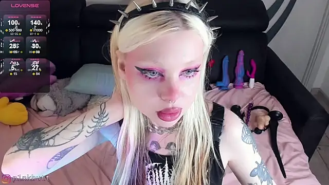 Snapshot of HelenGoat chatting on 12/06/24, 07:21 HelenGoat online show from 12/06/24, 07:21