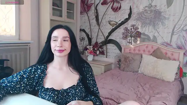 AliciaBow online show from 10/30/25, 01:45