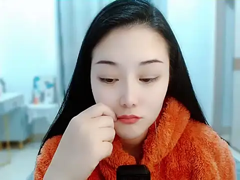 Snapshot of Angel-C chatting on 12/03/24, 01:30 Angel-C online show from 12/03/24, 01:30