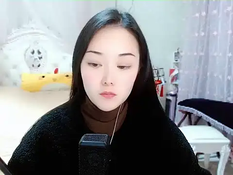 Snapshot of Angel-C chatting on 12/28/24, 02:33 Angel-C online show from 12/28/24, 02:33