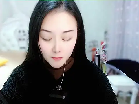 Snapshot of Angel-C chatting on 12/29/24, 02:27 Angel-C online show from 12/29/24, 02:27