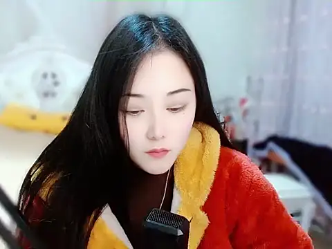 Snapshot of Angel-C chatting on 01/17/25, 01:57 Angel-C online show from 01/17/25, 01:57