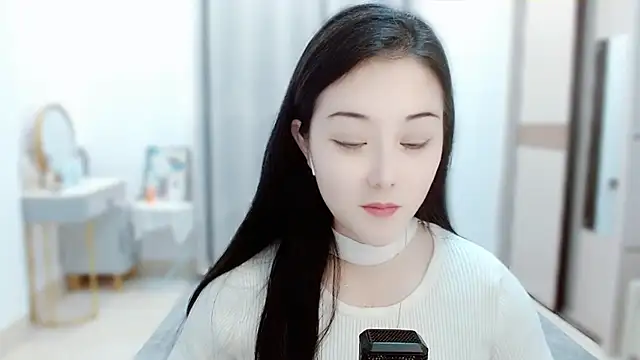 Snapshot of Angel-C chatting on 02/14/25, 01:34 Angel-C online show from 02/14/25, 01:34