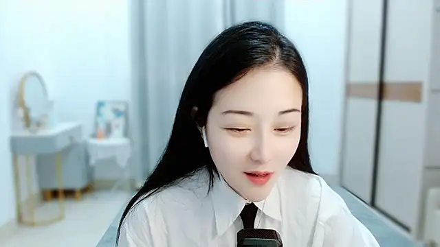 Snapshot of Angel-C chatting on 02/28/25, 01:47 Angel-C online show from 02/28/25, 01:47