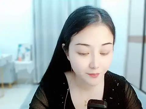 Snapshot of Angel-C chatting on 03/04/25, 01:34 Angel-C online show from 03/04/25, 01:34