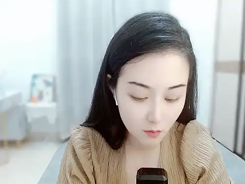 Snapshot of Angel-C chatting on 03/14/25, 01:37 Angel-C online show from 03/14/25, 01:37