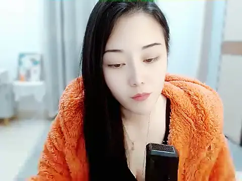 Snapshot of Angel-C chatting on 03/17/25, 01:24 Angel-C online show from 03/17/25, 01:24