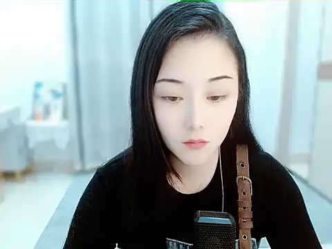 Snapshot of Angel-C chatting on 03/21/25, 01:24 Angel-C online show from 03/21/25, 01:24