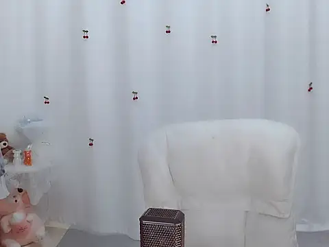 Snapshot of Angel-C chatting on 09/12/25, 01:28 Angel-C online show from 09/12/25, 01:28