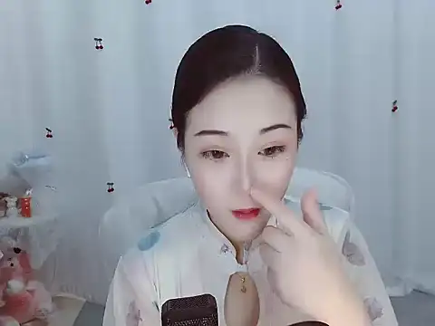 Snapshot of Angel-C chatting on 09/18/25, 01:18 Angel-C online show from 09/18/25, 01:18