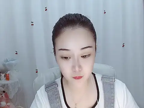 Snapshot of Angel-C chatting on 09/21/25, 01:18 Angel-C online show from 09/21/25, 01:18