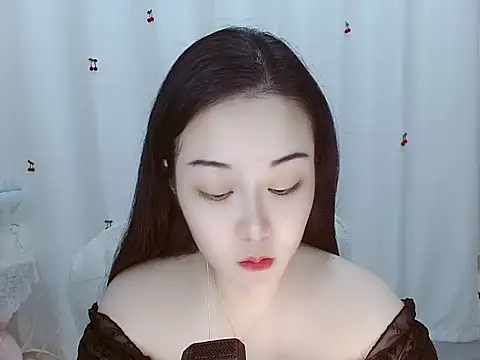Snapshot of Angel-C chatting on 10/11/25, 01:27 Angel-C online show from 10/11/25, 01:27