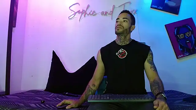 Snapshot of SophieFoxx17 chatting on 07/28/26, 12:01 SophieFoxx17 online show from 07/28/26, 12:01