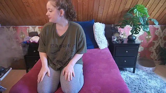 TessaWinter online show from 04/21/26, 02:01