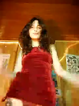 Snapshot of _Laary chatting on 12/23/24, 11:49 Laary online show from 12/23/24, 11:49