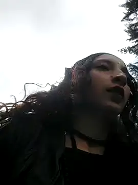 Snapshot of _Laary chatting on 01/14/25, 07:43 Laary online show from 01/14/25, 07:43