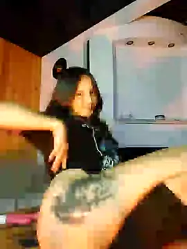 Snapshot of _Laary chatting on 01/17/25, 08:55 Laary online show from 01/17/25, 08:55