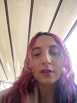 Snapshot of _Laary chatting on 09/14/25, 08:41 Laary online show from 09/14/25, 08:41