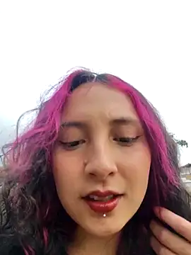 Snapshot of _Laary chatting on 09/19/25, 09:48 Laary online show from 09/19/25, 09:48