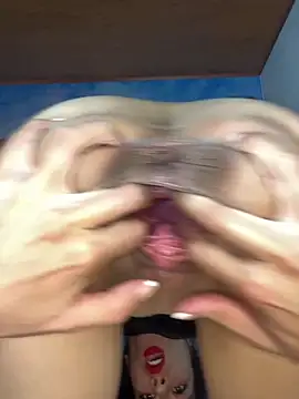 Snapshot of Anne_Robert chatting on 03/07/25, 02:25 Anne Robert online show from 03/07/25, 02:25