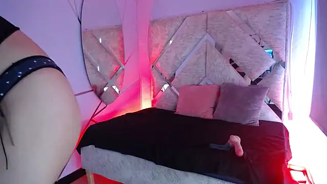 Snapshot of Dalia_D chatting on 12/04/24, 04:27 Dalia D online show from 12/04/24, 04:27