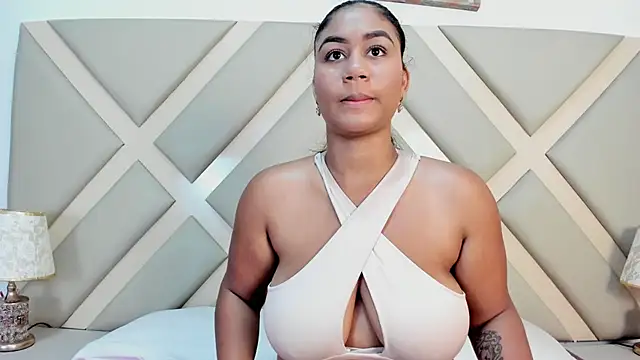 SSCARLETH  online show from 02/06/25, 11:32