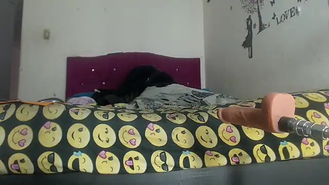 Snapshot of Devill_x chatting on 10/01/25, 01:28 Devill x online show from 10/01/25, 01:28