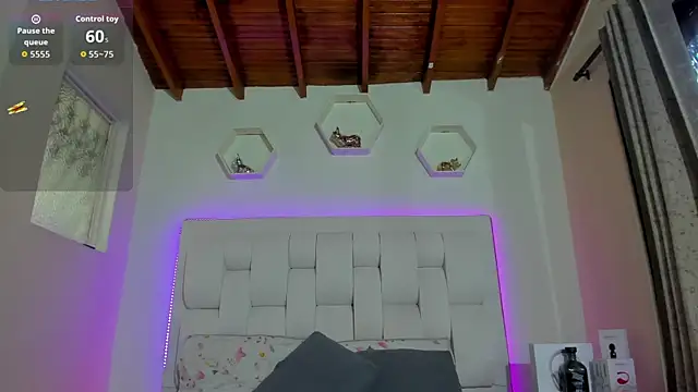 shanakendall online show from 11/19/25, 02:17